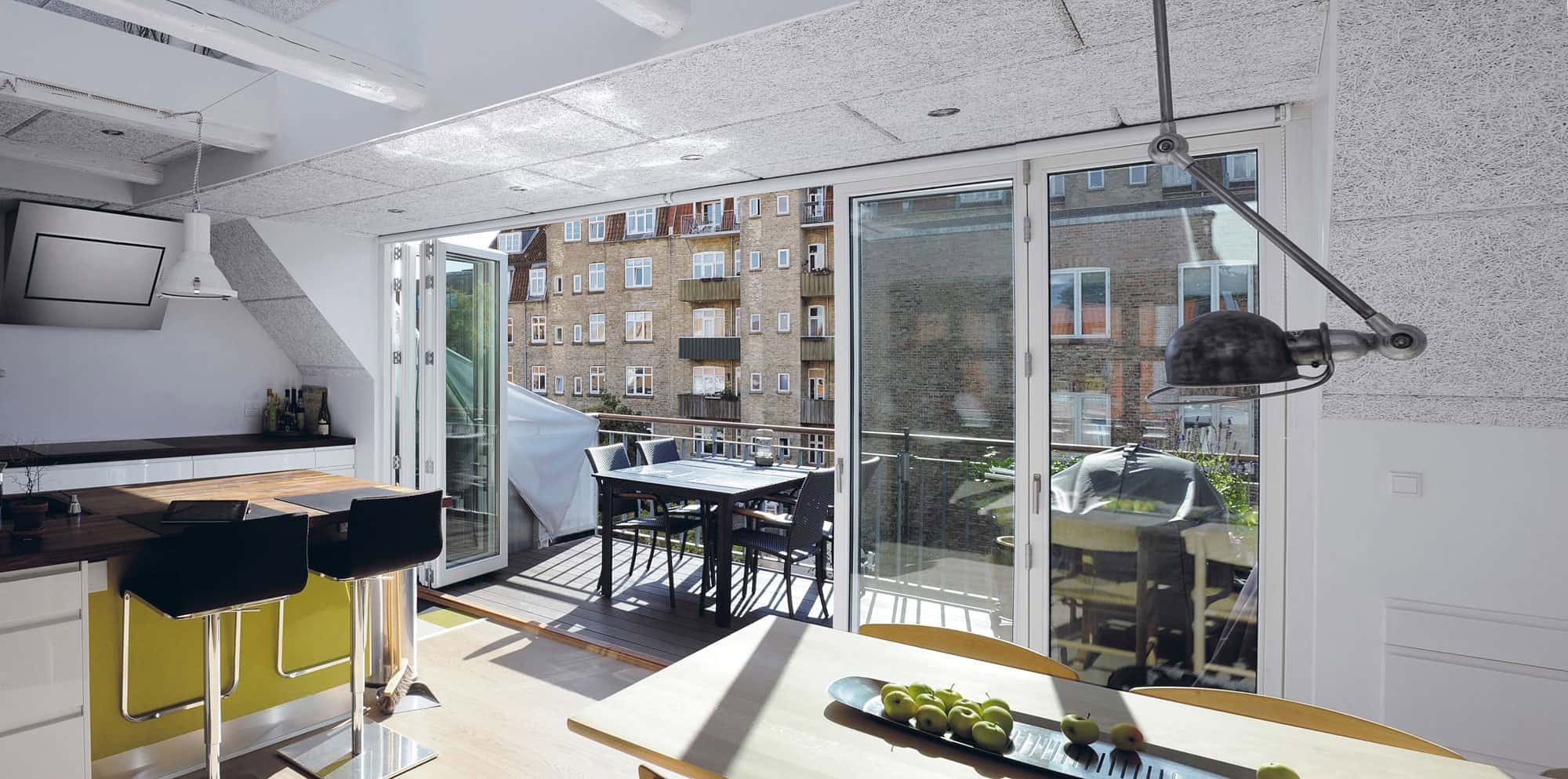 Energivenlige PVC-vinduer med stor glasflade til lejligheder og hytter.