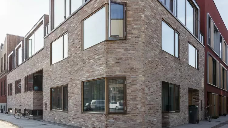 Elegant modernistiske lejligheder med store dobbeltvindu Boser på Sydkysten.
